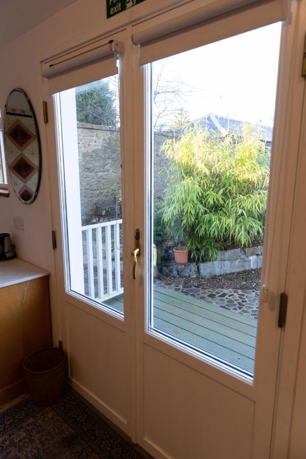 Schoolhouse Bed & Breakfast บัลลาเทอร์ ภายนอก รูปภาพ