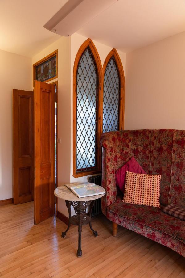 Schoolhouse Bed & Breakfast บัลลาเทอร์ ภายนอก รูปภาพ